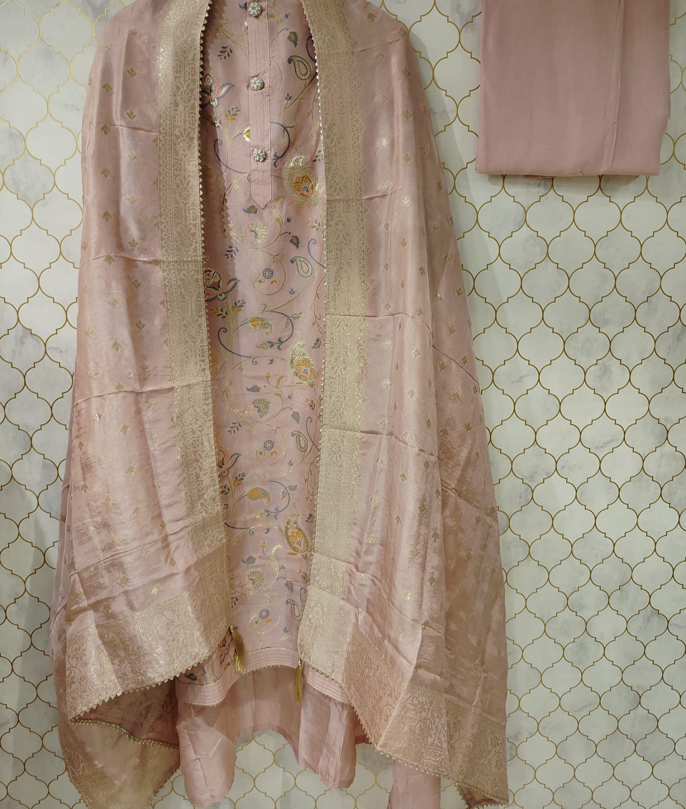 pure printed crepe suit with zari work (4 colours) pure printed crepe suit with zari work (4 colours)