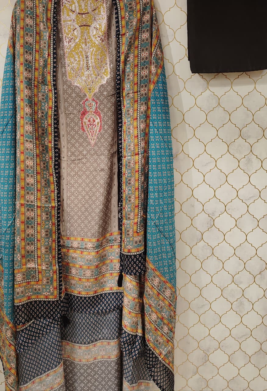 pure printed crepe suit with zari work (4 colours) pure printed crepe suit with zari work (4 colours)