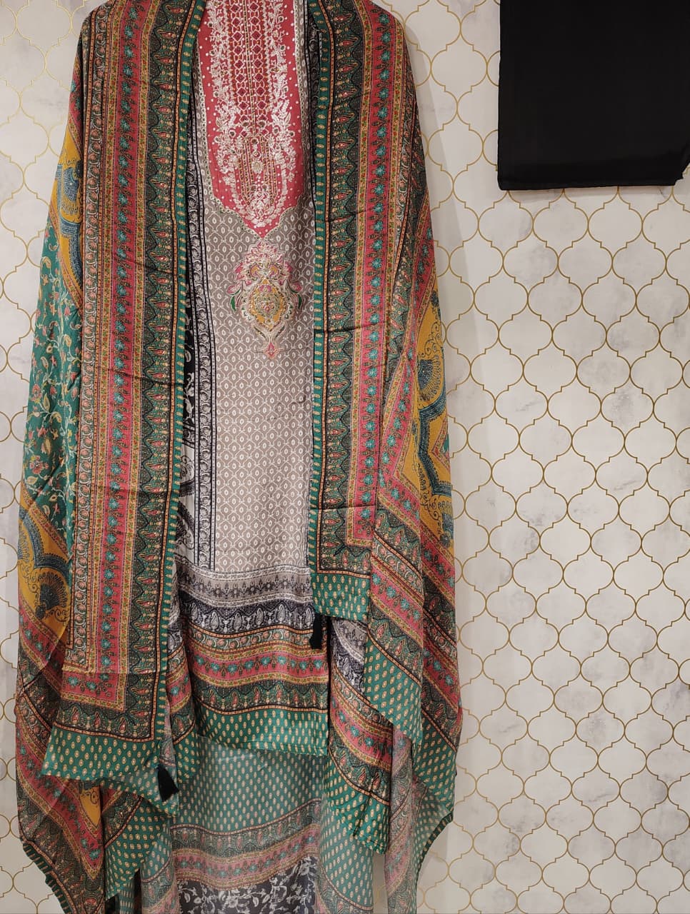 pure printed crepe suit with zari work (4 colours) pure printed crepe suit with zari work (4 colours)