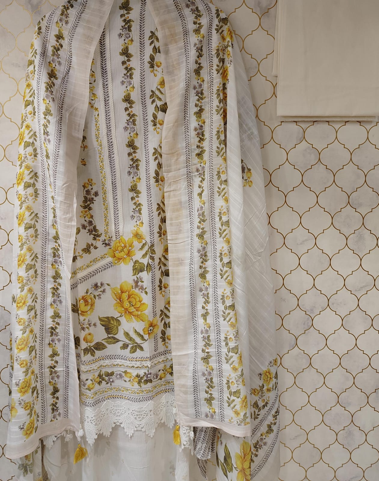 pure crush flower printed cotton with cut dana detailing pure crush flower printed cotton with cut dana detailing