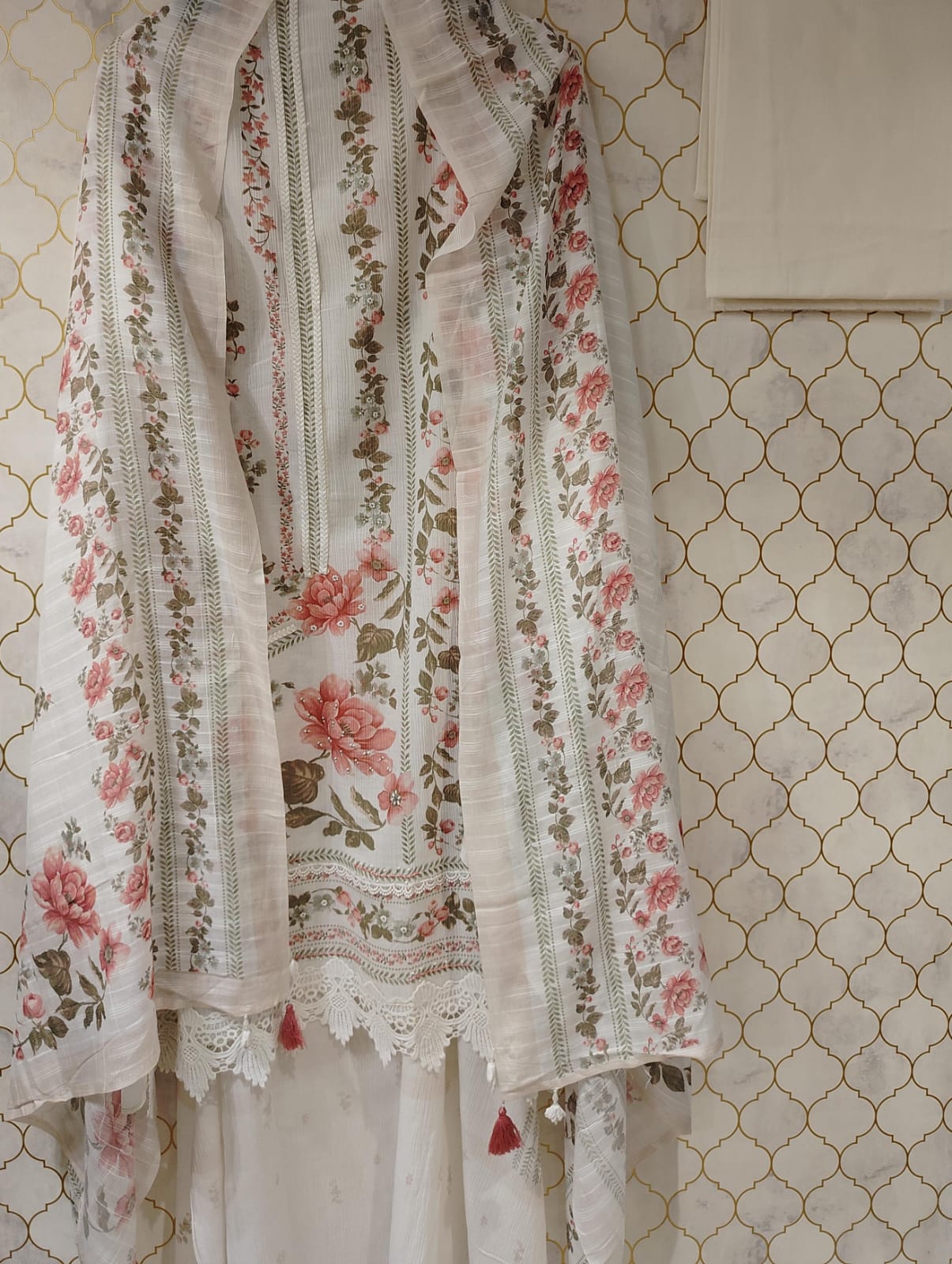 pure crush flower printed cotton with cut dana detailing pure crush flower printed cotton with cut dana detailing