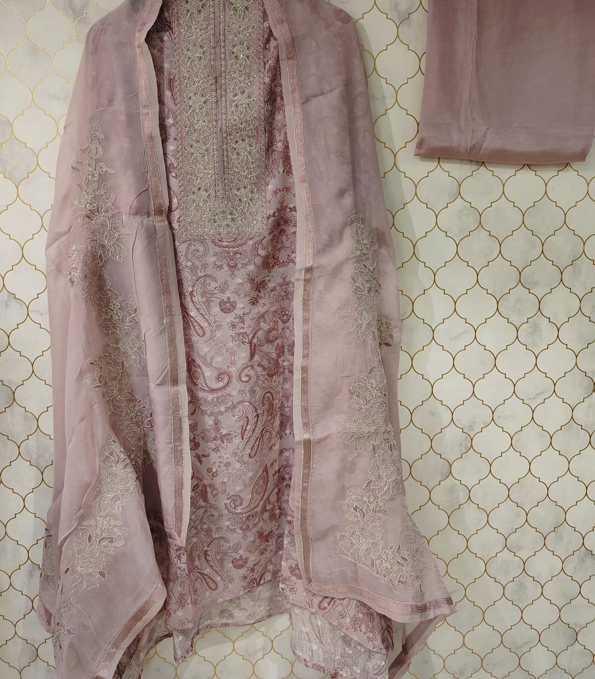pure printed muslin suit with sequence (2 colors) pure printed muslin suit with sequence (2 colors)