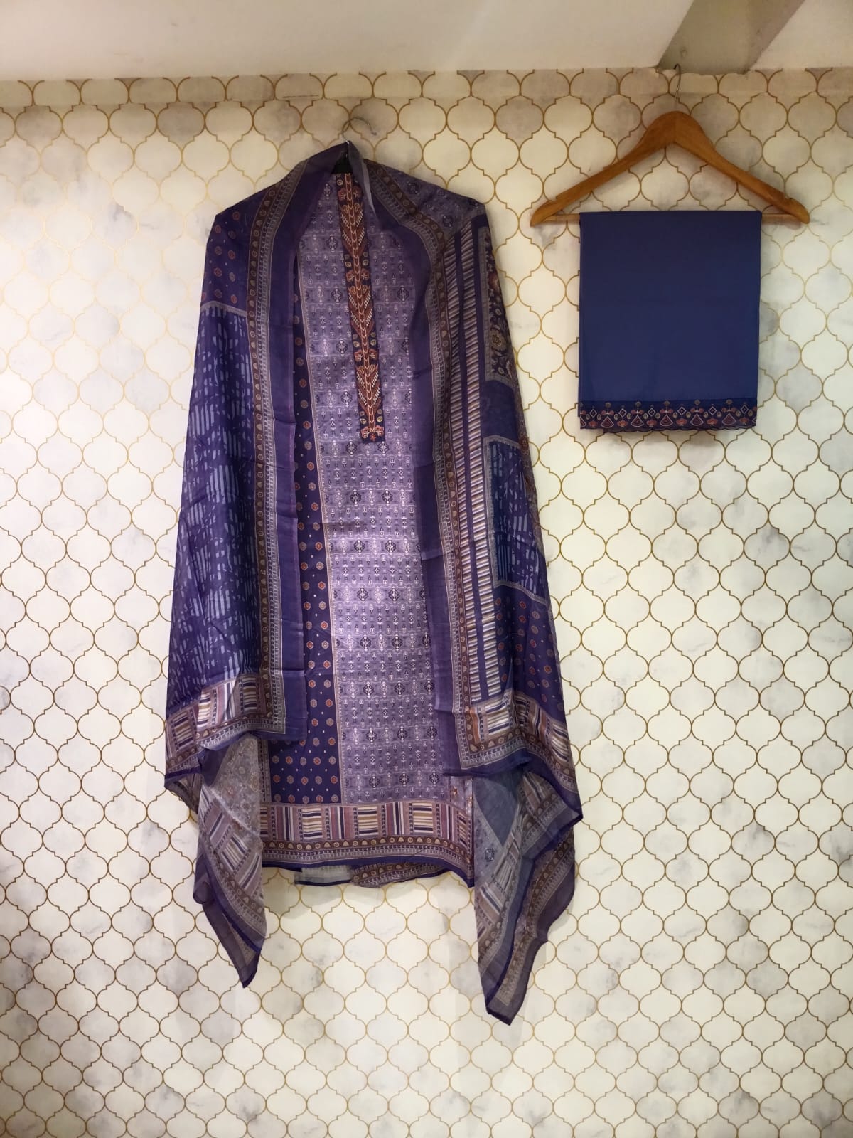 printed cotton unstitched suit printed cotton unstitched suit
