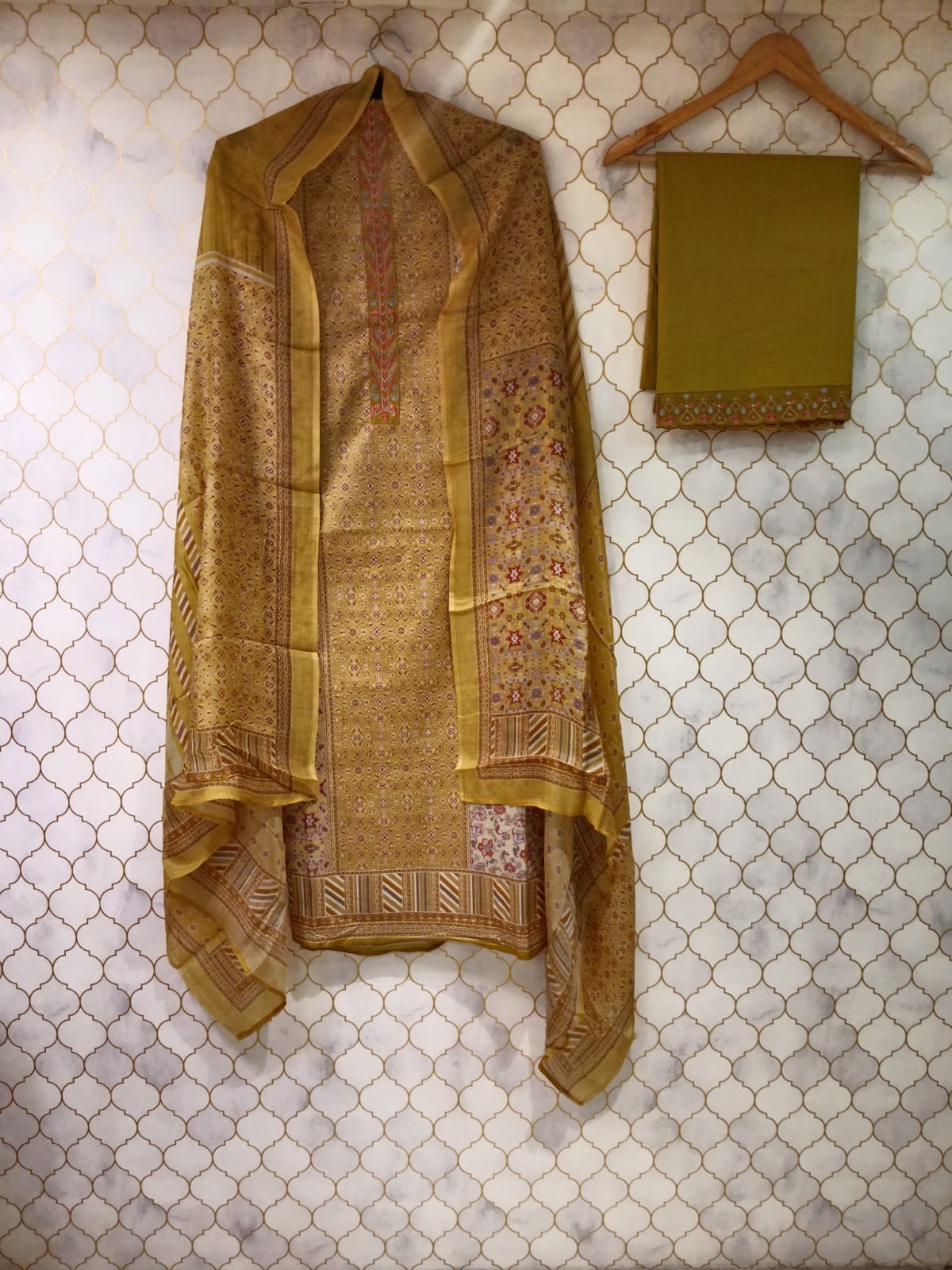 printed cotton unstitched suit printed cotton unstitched suit
