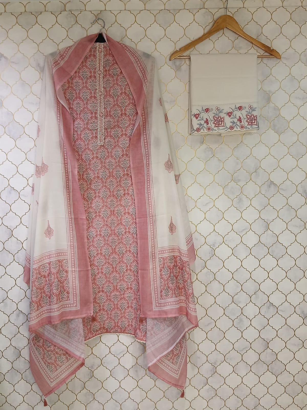 pure cotton jaipuri hand block print on neck pure cotton jaipuri hand block print on neck