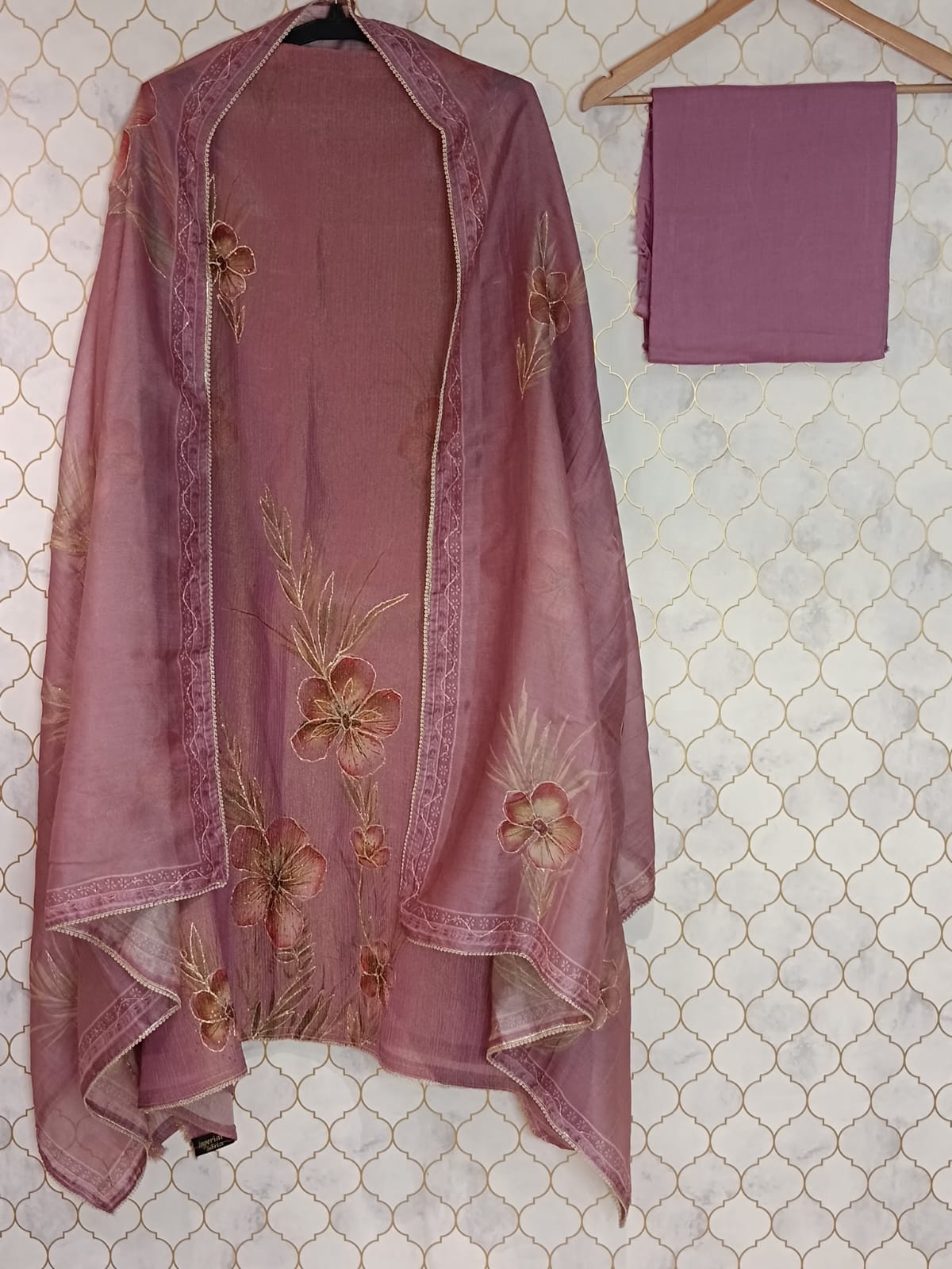 pure crush tissue floral with zari embroidery pure crush tissue floral with zari embroidery