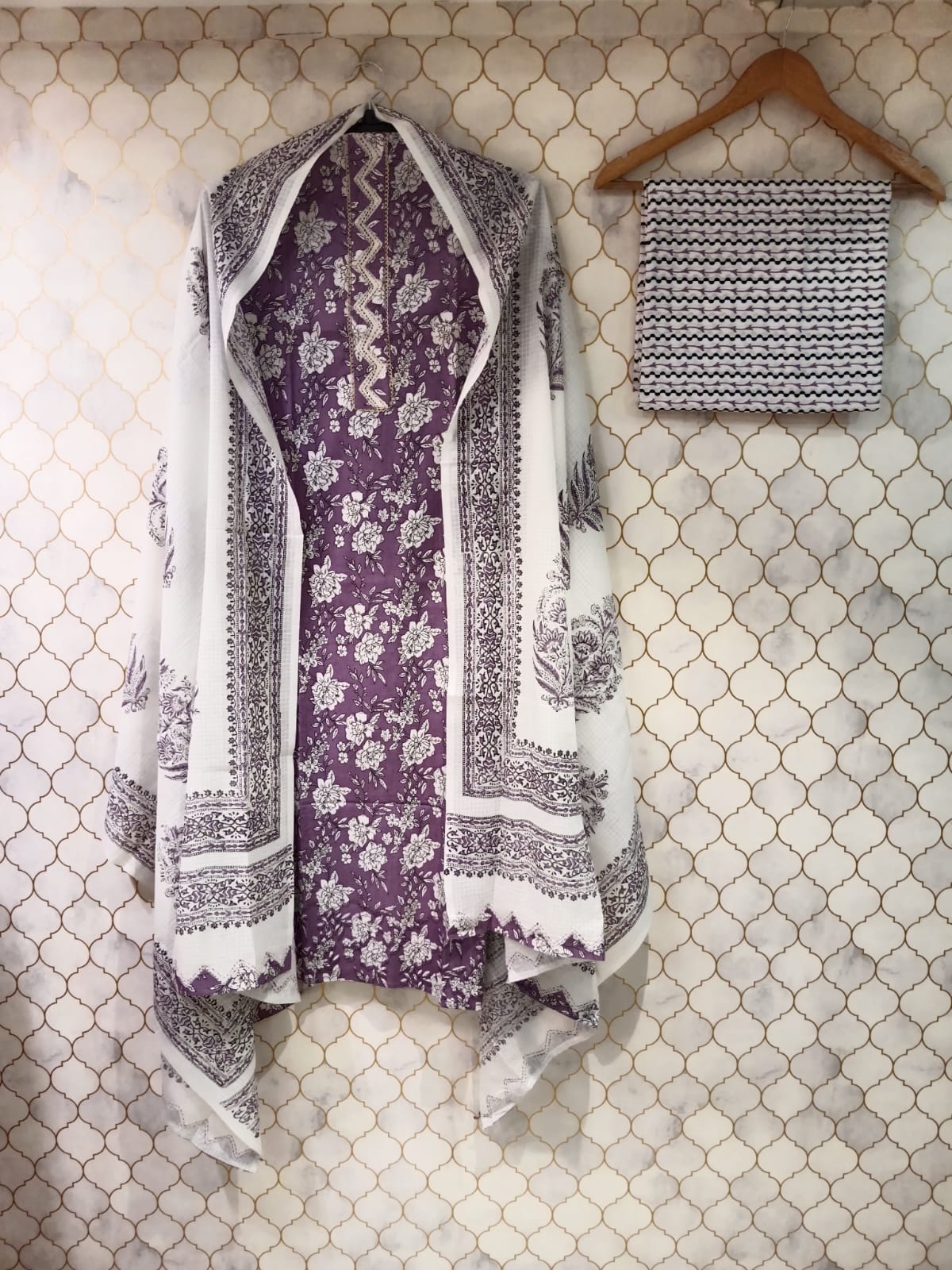 u1011 pure cotton with digital printed on neckline zig zag patti and lace detailing u1011 pure cotton with digital printed on neckline zig zag patti and lace detailing