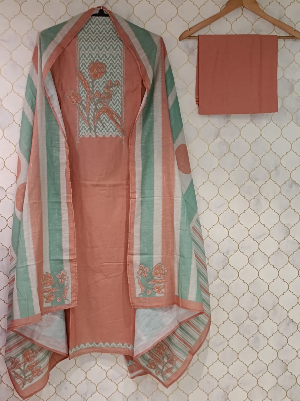 u1049 pure cotton with thread patch work on neckline lace given on hemline u1049 pure cotton with thread patch work on neckline lace given on hemline