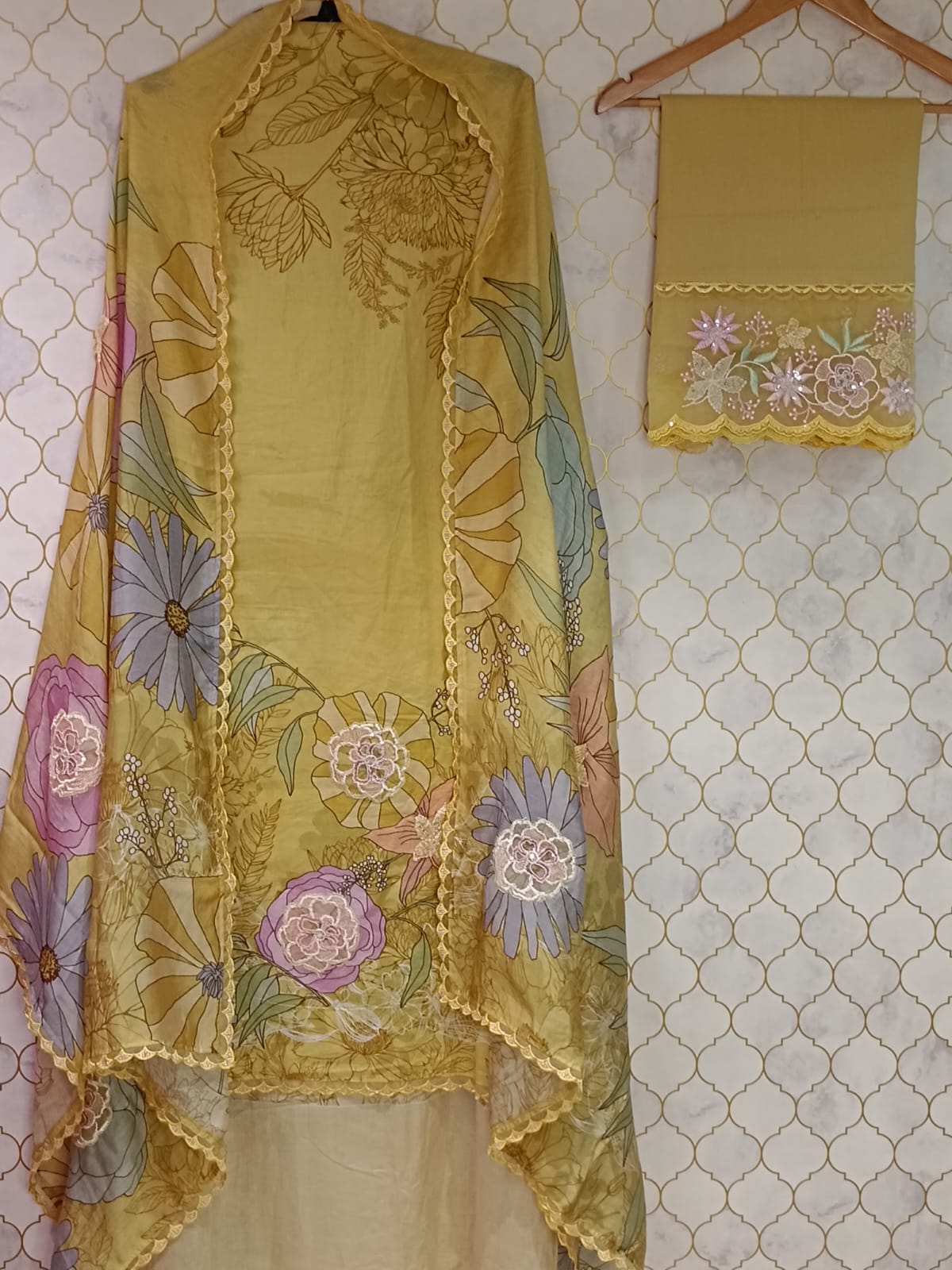 u1057 pure cotton mul mul with digital printed lace given on hemline u1057 pure cotton mul mul with digital printed lace given on hemline
