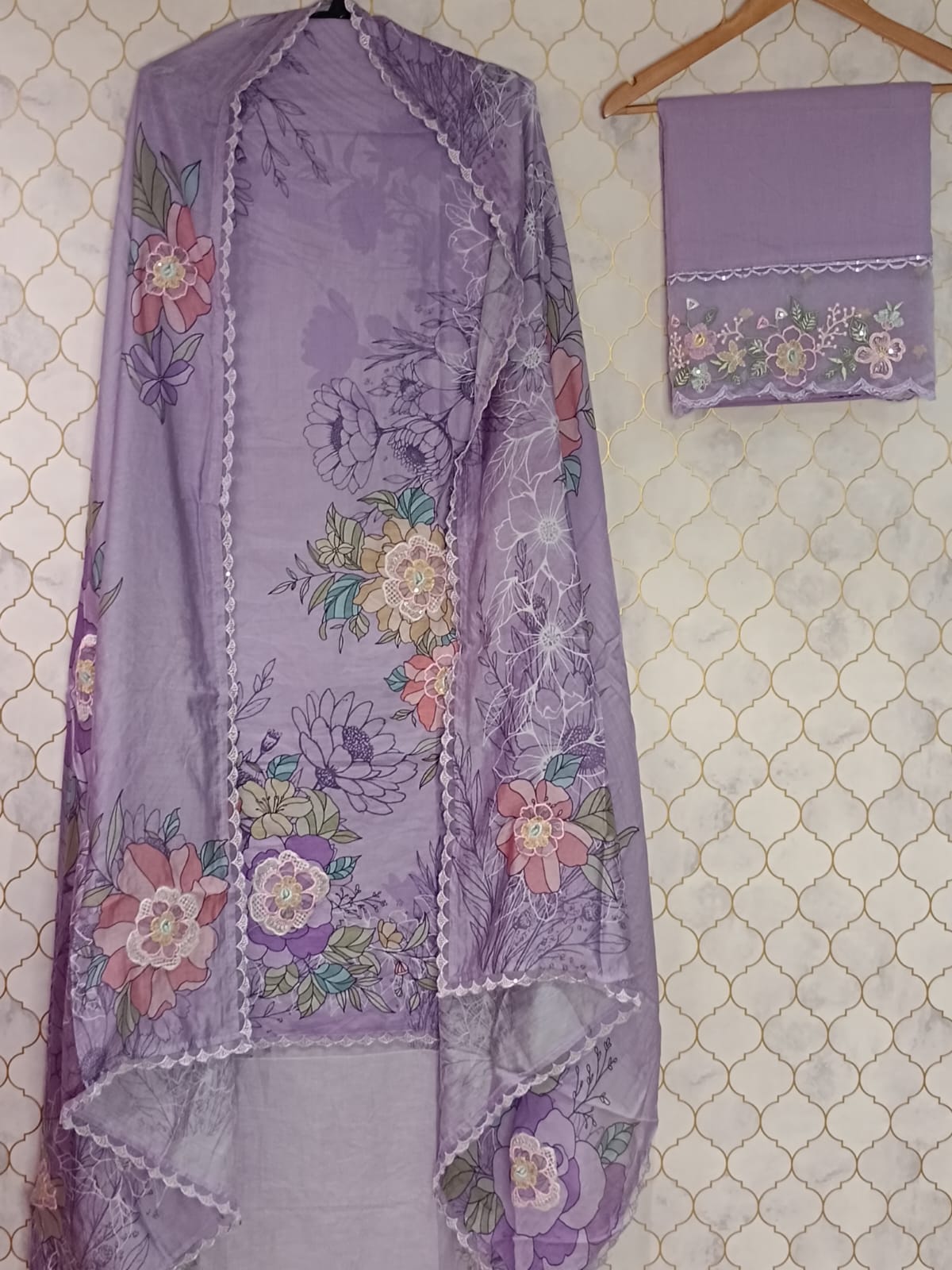 u1057 pure cotton mul mul with digital printed lace given on hemline u1057 pure cotton mul mul with digital printed lace given on hemline