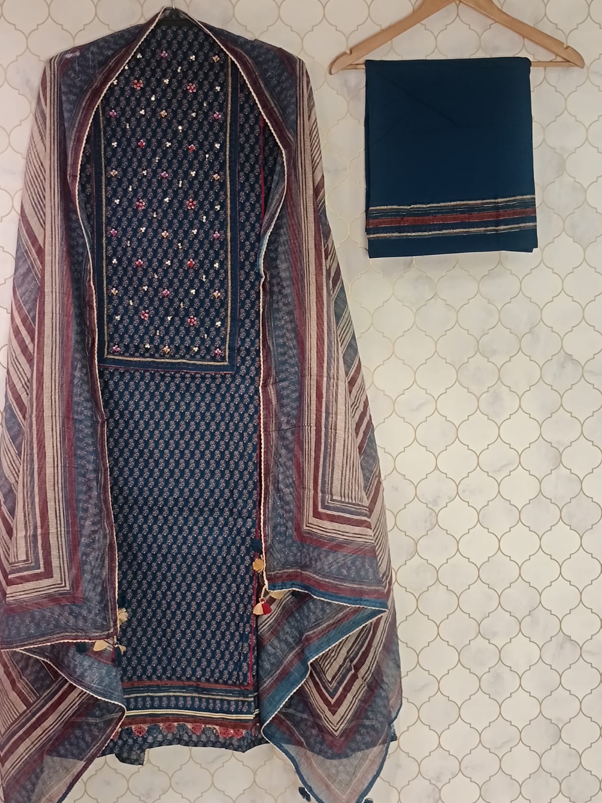 u1058 pure thick cotton with block printed lace given on hemline u1058 pure thick cotton with block printed lace given on hemline
