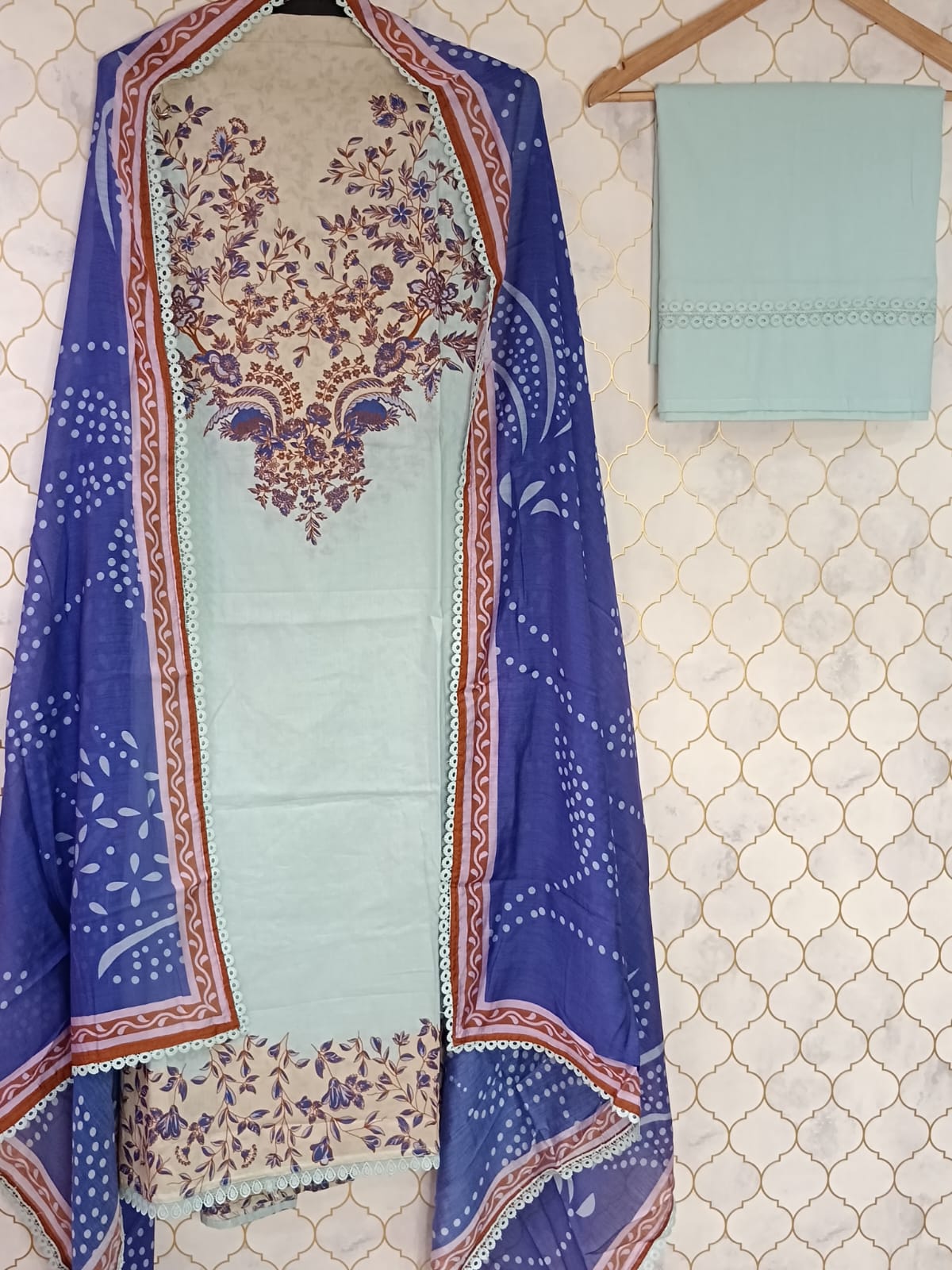 u1070 pure cotton printed neckline and printed hemline with lace detailing u1070 pure cotton printed neckline and printed hemline with lace detailing