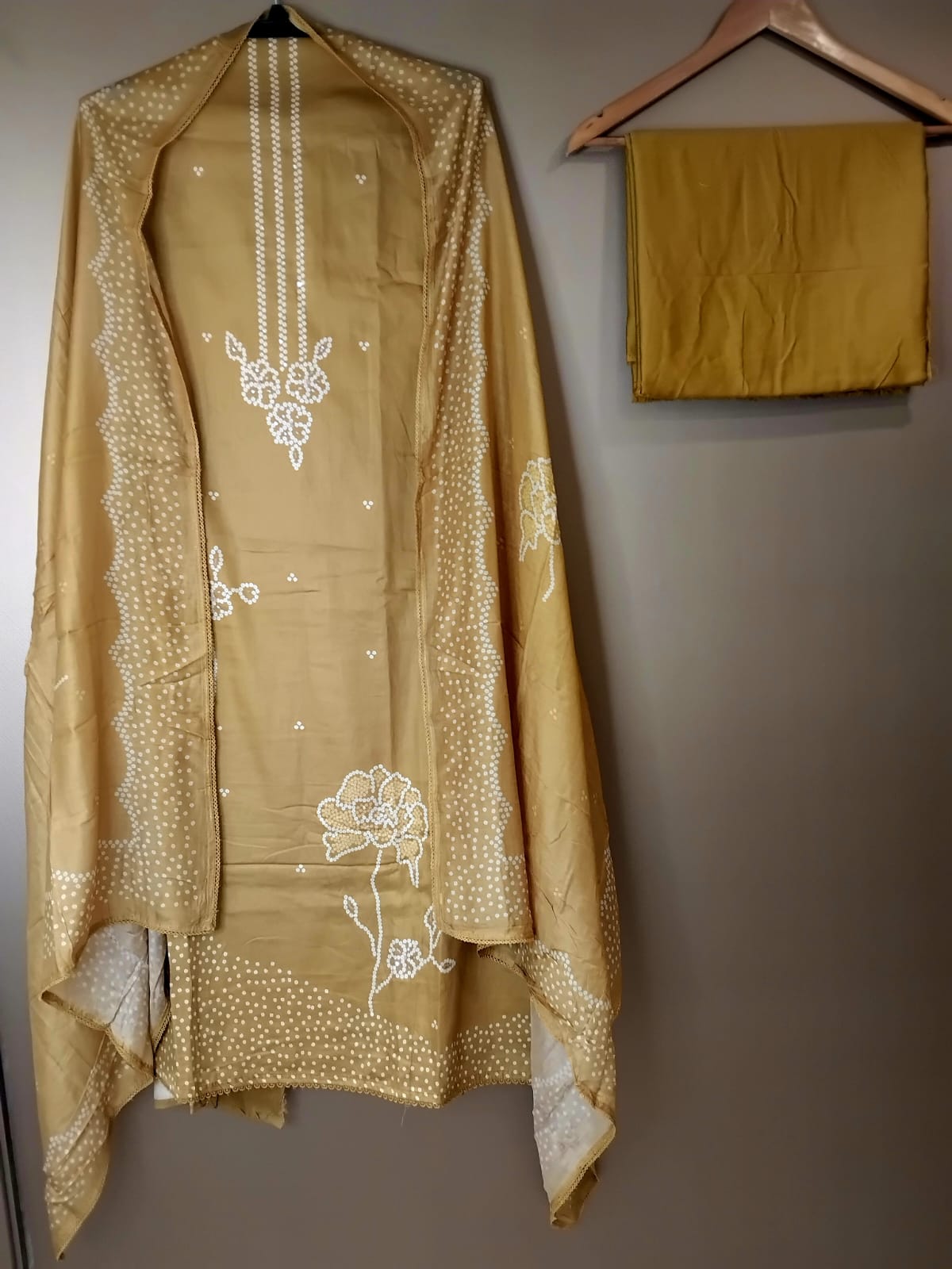 pure glace cotton with jaipuri print sequence detailing pure glace cotton with jaipuri print sequence detailing
