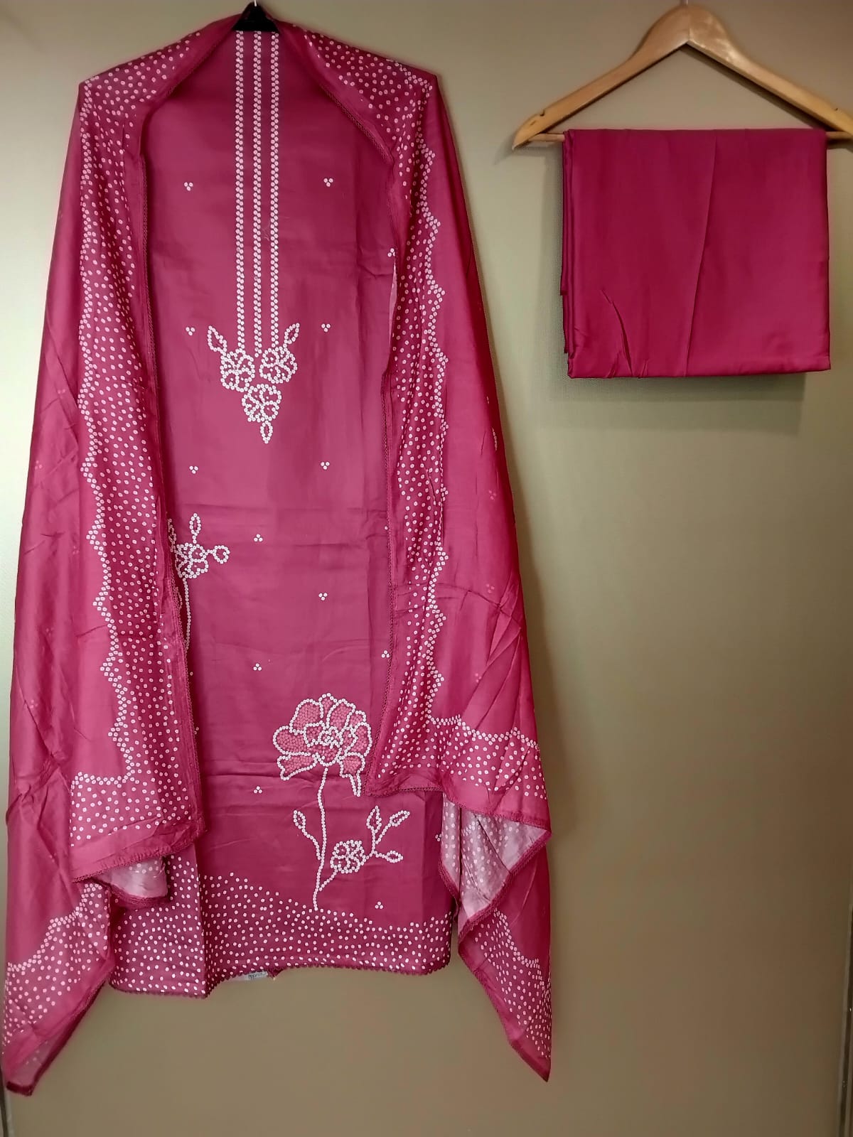 pure glace cotton with jaipuri print sequence detailing pure glace cotton with jaipuri print sequence detailing