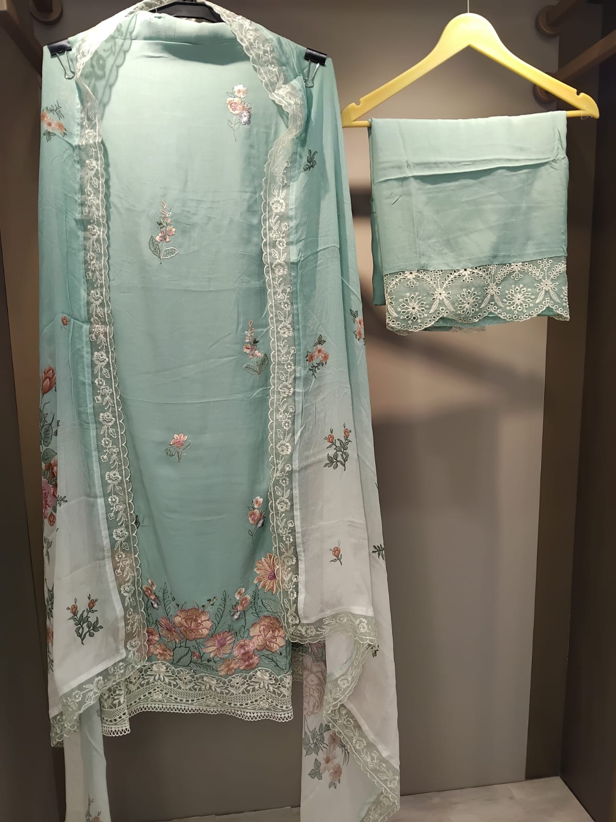 u1121 pure cotton mul mul thread work on front organza jall lace on hemline u1121 pure cotton mul mul thread work on front organza jall lace on hemline