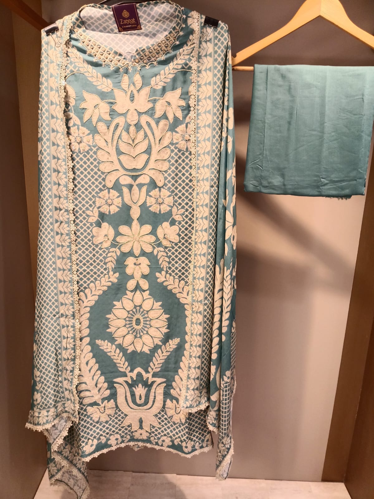 u1135 pure cotton muslin digital prints with cutdana work all over sequence detailing lace given on hemline u1135 pure cotton muslin digital prints with cutdana work all over sequence detailing lace given on hemline